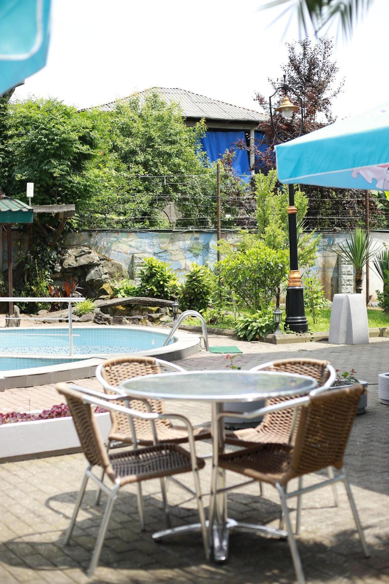 Green House Hotel Kobuleti Extérieur photo