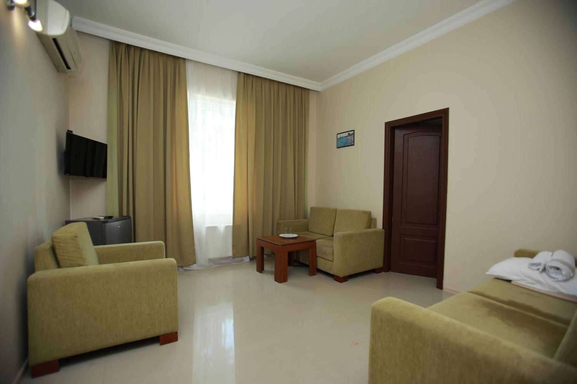 Green House Hotel Kobuleti Extérieur photo