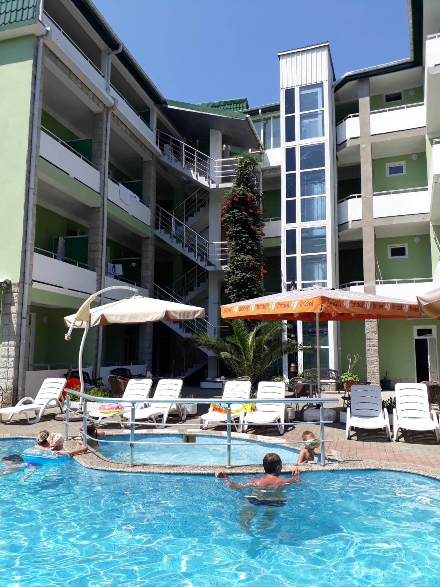Green House Hotel Kobuleti Extérieur photo